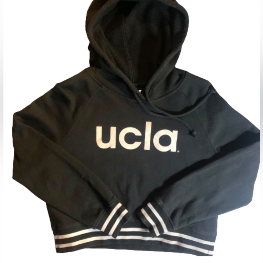😆UCLA Cropped Black & White Sweater Hoodie